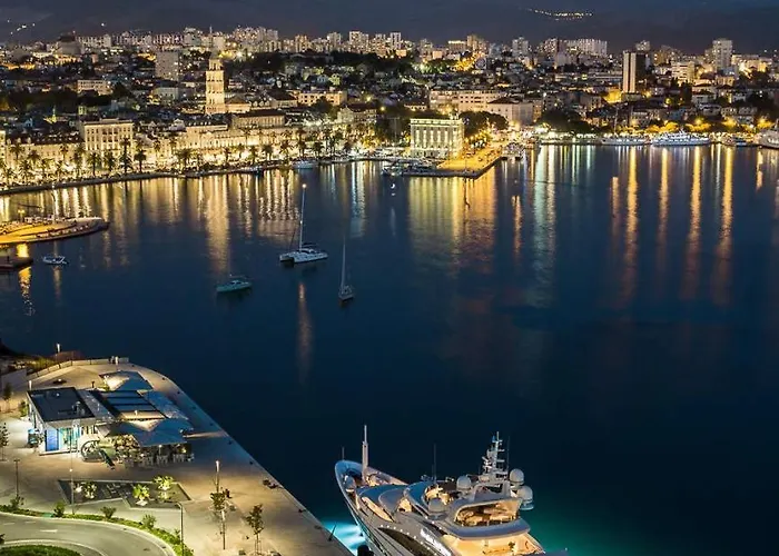 Center Silvana 아파트