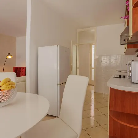 Apartment Center Silvana *