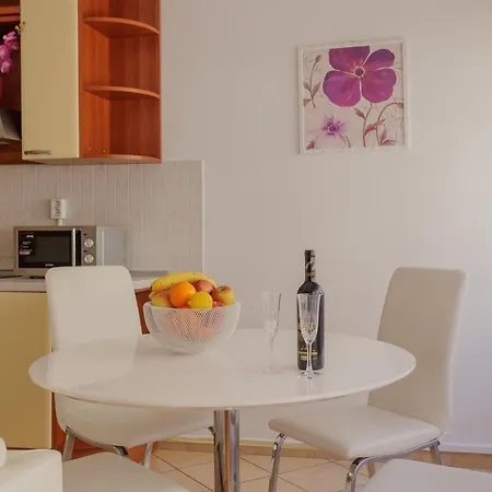 Apartment Center Silvana *